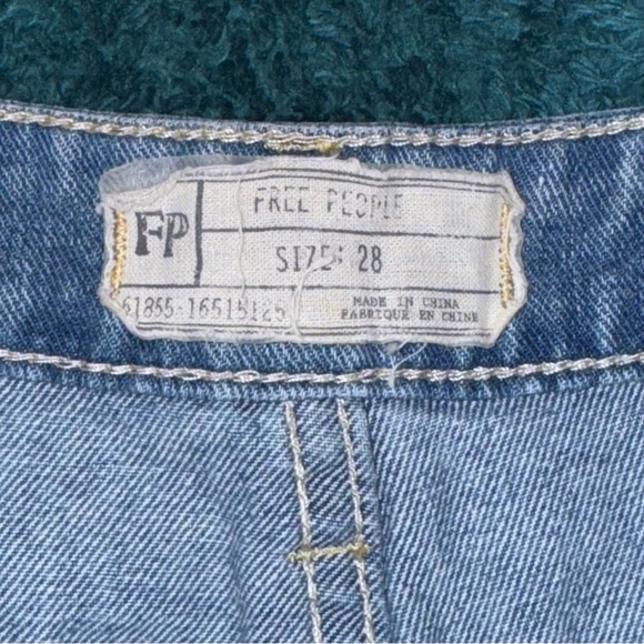Free People Acid Wash Denim Cutoff Jean shorts Size 28 - Picture 8 of 12